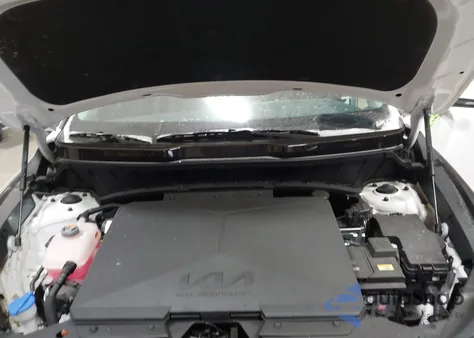 2024 Kia Niro Ev Wind z USA, uszkodzony, nr VIN KNDCR3L10R5101726